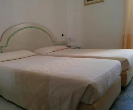 Cavour 3* Olbia