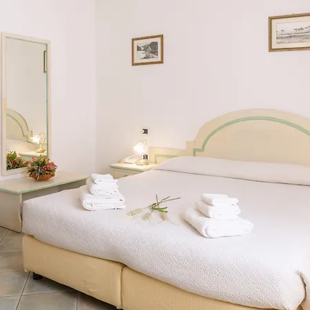 Hotel Cavour 3*