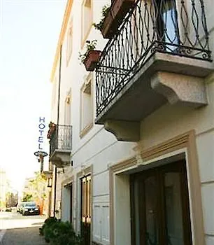 Cavour Όλμπια