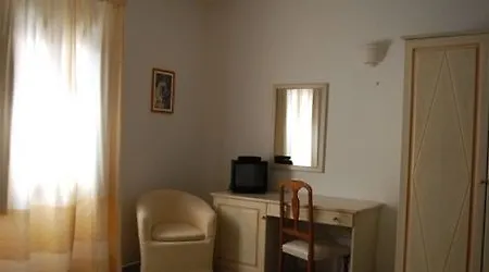 Cavour 3* Όλμπια